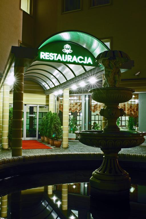 L'Ascada Hotel Śrem Kültér fotó