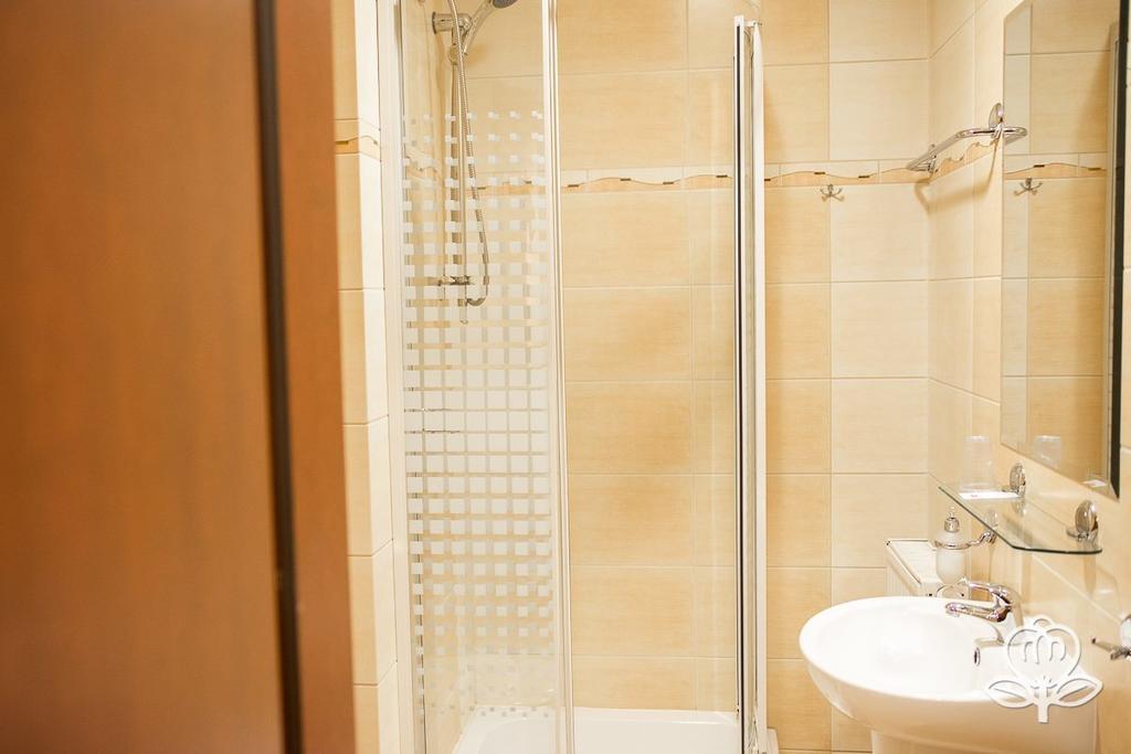 L'Ascada Hotel Śrem Kültér fotó