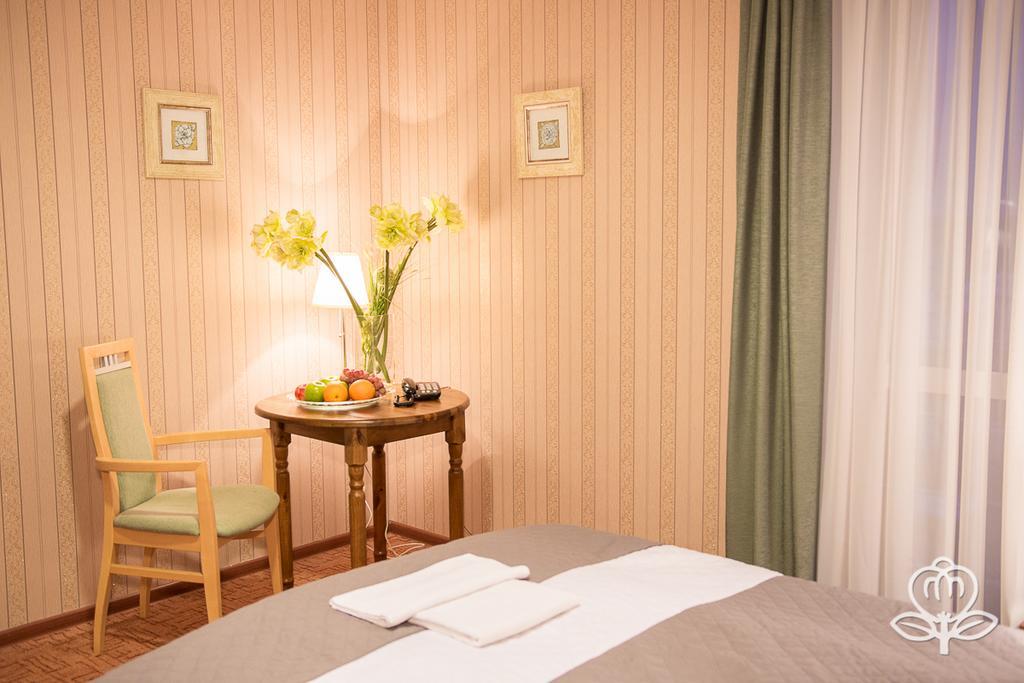 L'Ascada Hotel Śrem Kültér fotó