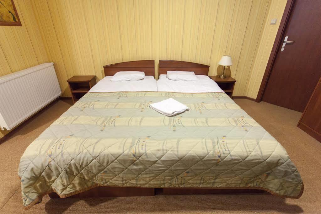L'Ascada Hotel Śrem Kültér fotó