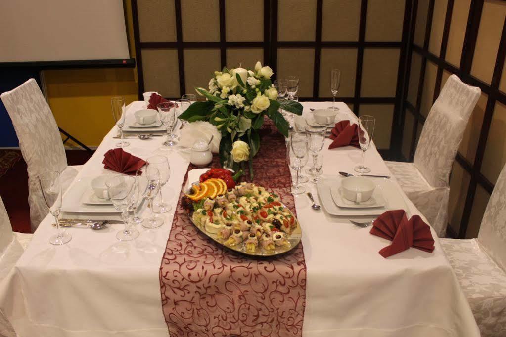 L'Ascada Hotel Śrem Kültér fotó